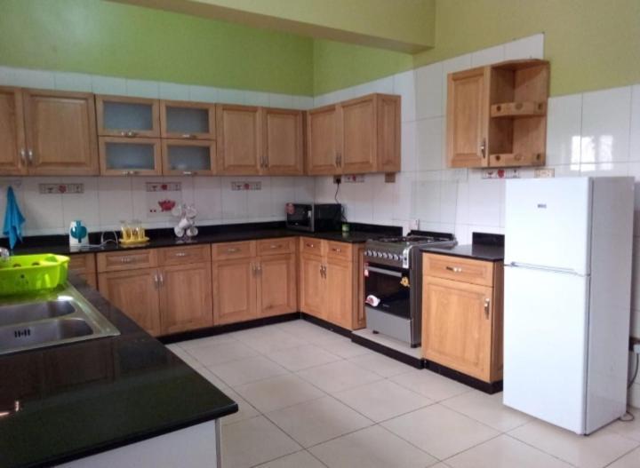 Palatine Apartments Makindye Kizungu, Kampala Buitenkant foto